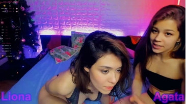 W0wgirls 05-01-2021 Naked 