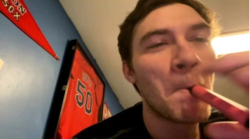 Hornyjohnson448  10-01-2021 video Flash feet