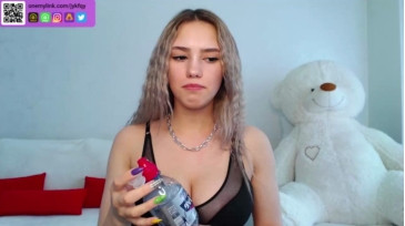 Jykfqy  24-01-2021 wet Female