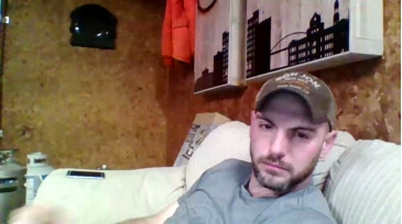 Tyleratlarge  24-01-2021 video horny