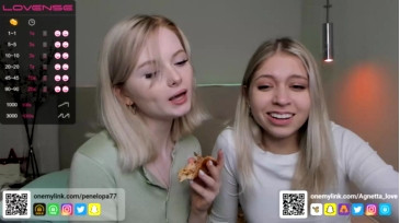 Penelopa77  25-01-2021 hot Couple
