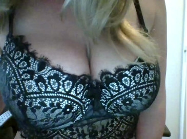 Evajulia35  02-02-2021 women Female