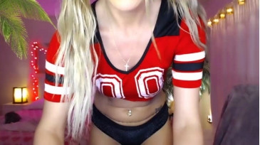 Amyvalentine  05-02-2021 playfull Female