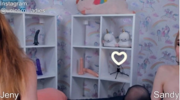Unicorngirls 04-02-2021 Topless 