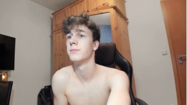 Justanormaldick69  21-02-2021 video suck