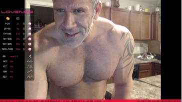 Straightmuscleandmore  27-02-2021 video nipples