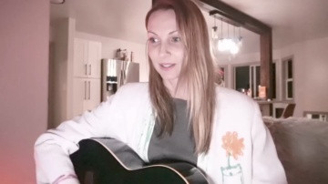 Kaileeshy  02-03-2021 yummy Female