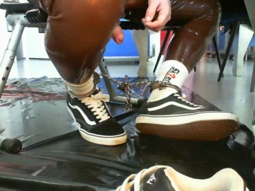 sneakpig  02-03-2021 Recorded Video Show