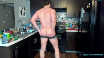 Thejohnnystone  04-03-2021 video sweety