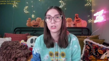 Daydreamur_Gurl Model Profile - HotWebcams