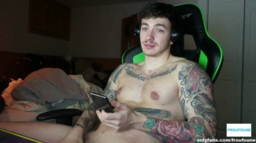 Froufoune  06-03-2021 video giggles