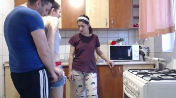 Iuliana32  06-03-2021 butt Couple