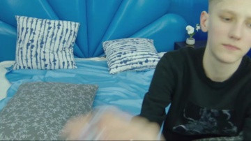 Garethhowel  08-03-2021 video tongue