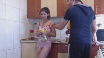 Iuliana32 08-03-2021 Topless 