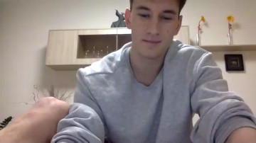 Youcan__  10-03-2021 video outfits