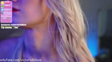 Victoriahillova 15-03-2021 Topless 