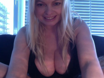 BlondandCurvy 19-03-2021 Naked 
