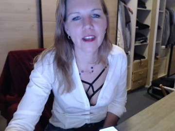Olijfje  19-03-2021 analshow Female