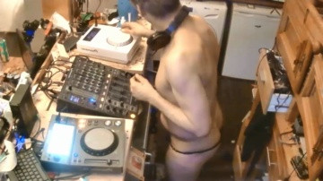 deskippy  17-03-2021 Recorded Video Topless