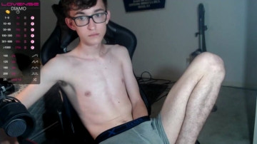 18yrboyhot  26-03-2021 video ridedildo