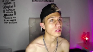 Kevin_Ahs  27-03-2021 video topless