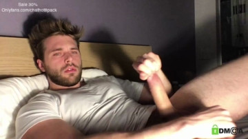 Hot8pack01  29-03-2021 video makemecum