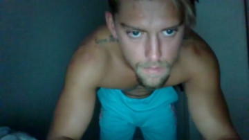 Gorilla_Glue777  02-04-2021 video showfeet