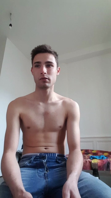 petitepute76  03-04-2021 Recorded Video Topless