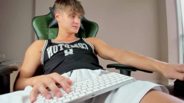 Dave_Maxwell  06-04-2021 video strip