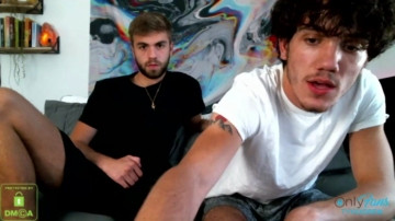 Andrewxtyler  06-04-2021 video Flash feet