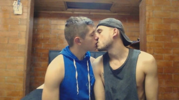 Twoversaguys  10-04-2021 video plug in