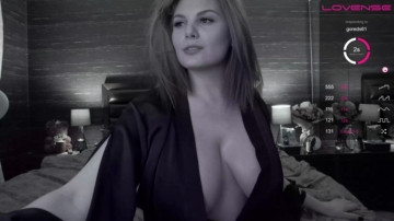 Karrin 11-04-2021 Topless 