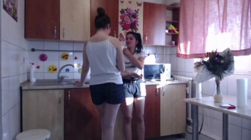 Iuliana32  13-04-2021 flashing Couple
