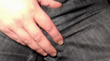 Sittingduck1  18-04-2021 video lickfinger