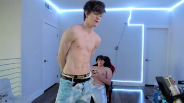 Thejohnnystone  20-04-2021 video showfeet