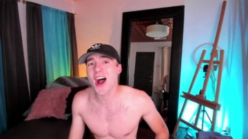 Leo_West96  24-04-2021 video toyboy