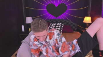 Garethhowel  29-04-2021 video kiss