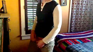 Dilf8888  30-04-2021 video lesbian