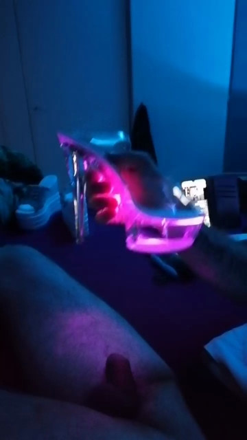 likeblowpussyl3 30-04-2021 Cam 