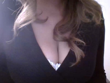 Evajulia35  03-05-2021 talkative Female