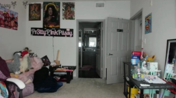 Pr3ttyp1nkpussy  03-05-2021 buttslut Female