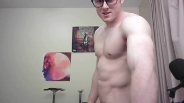 Duke_Bronson  04-05-2021 video outfits