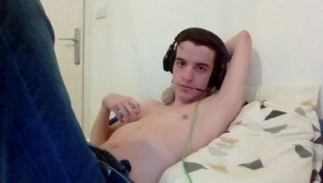 Tombgyoung  07-05-2021 Recorded Video Topless
