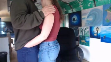 Busbuddies  09-05-2021 pussylicking Couple