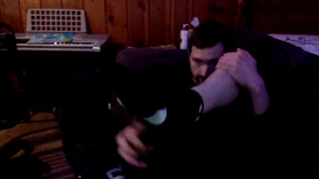 D0744357  14-05-2021 video fingerass