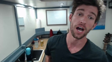 Bryancavallo  16-05-2021 video kitty