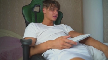 Dave_Maxwell  23-05-2021 video tongue