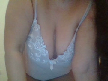 hindoe 24-05-2021 Topless 