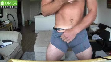 Liamhungsworth  25-05-2021 video bigbutt