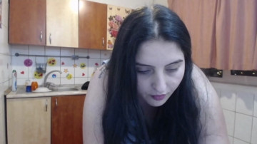 Iuliana32 31-05-2021 Topless 